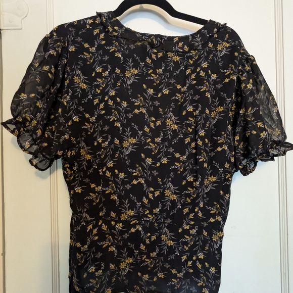 XL Rihoas blouse - Picture 3 of 3